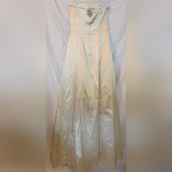 Jessica McClintock Gold Strapless Ballgown, size small - Picture 4 of 6